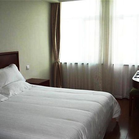 Greentree Inn Shanghai Songjiang University City New Songjiang Road Express Hotel Xangai Exterior foto