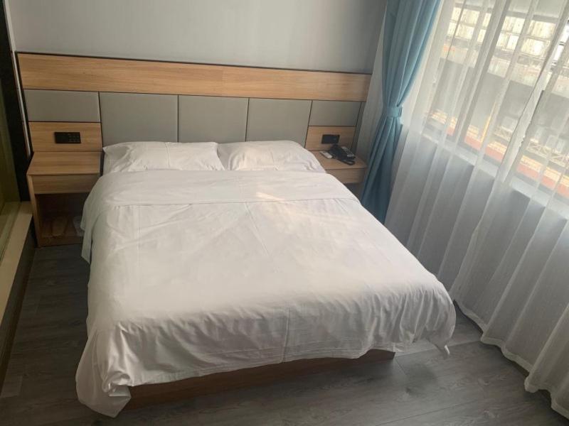 Greentree Inn Shanghai Songjiang University City New Songjiang Road Express Hotel Xangai Exterior foto