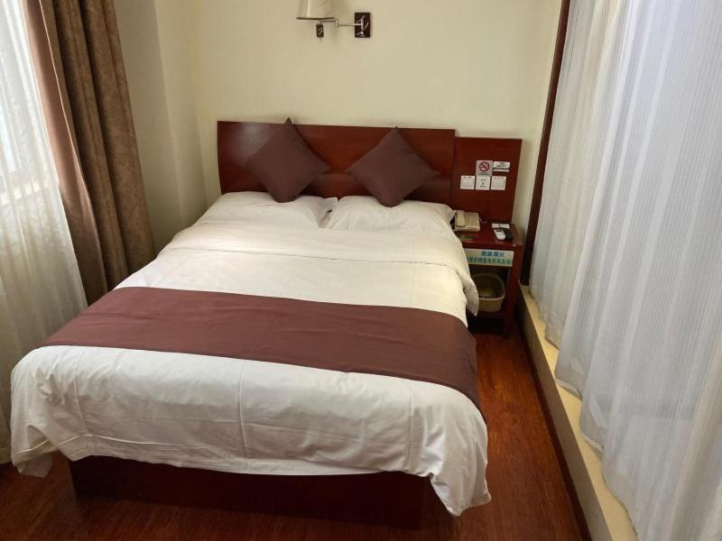 Greentree Inn Shanghai Songjiang University City New Songjiang Road Express Hotel Xangai Exterior foto