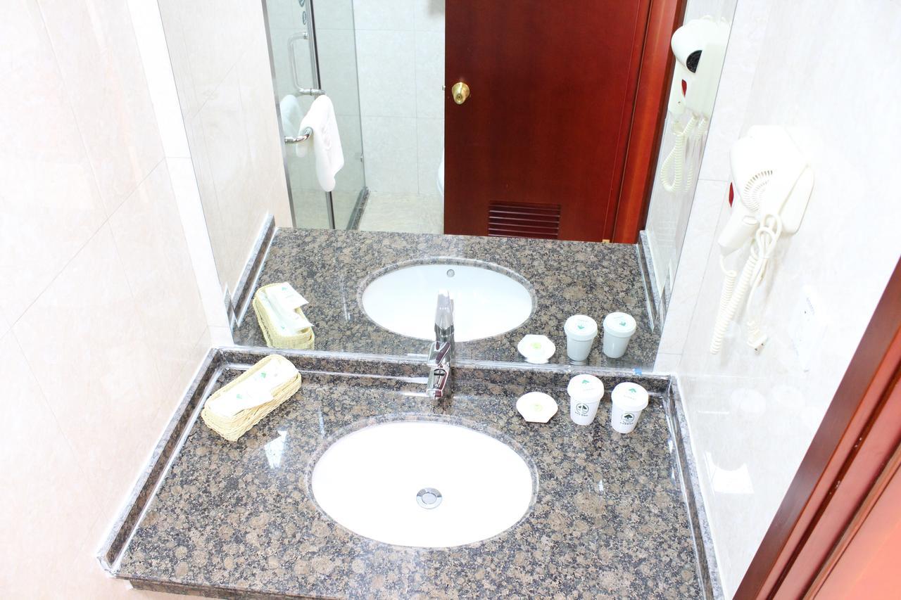 Greentree Inn Shanghai Songjiang University City New Songjiang Road Express Hotel Xangai Exterior foto